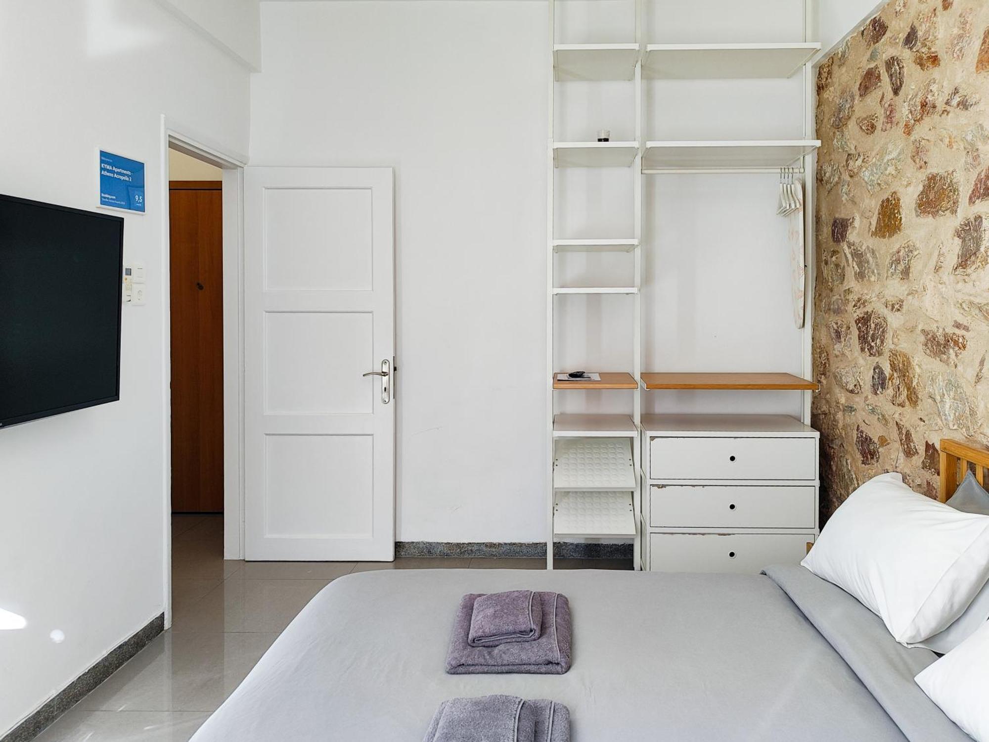 Kyma - Acropolis 2 *